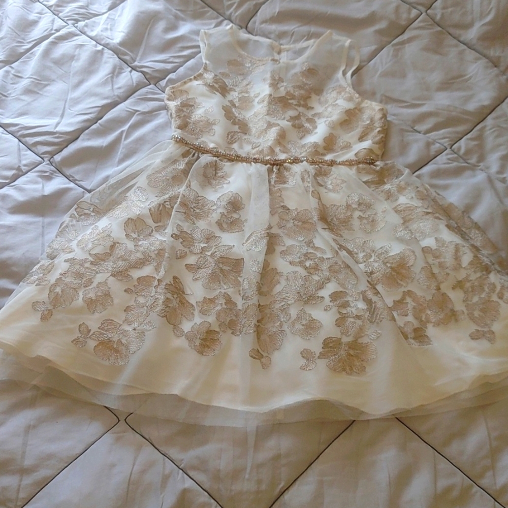 Beautiful formal Rare Editions girls dress size 7 NWOT.